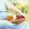 7 loại trái cây bà bầu không nên ăn để bé luôn khỏe mạnh.